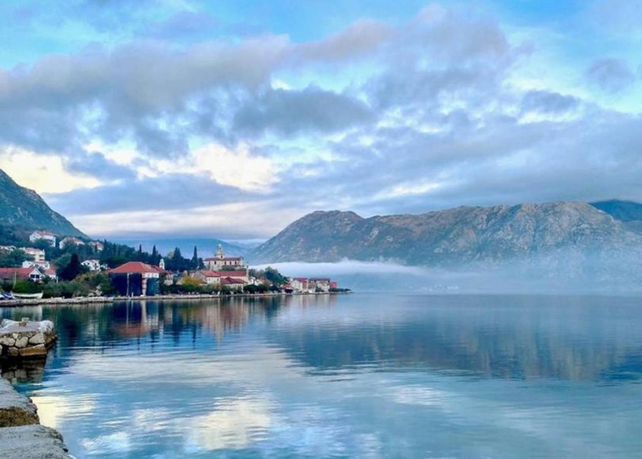 Amazing Sea View Guest House Adriatica Kotor Bagian luar foto